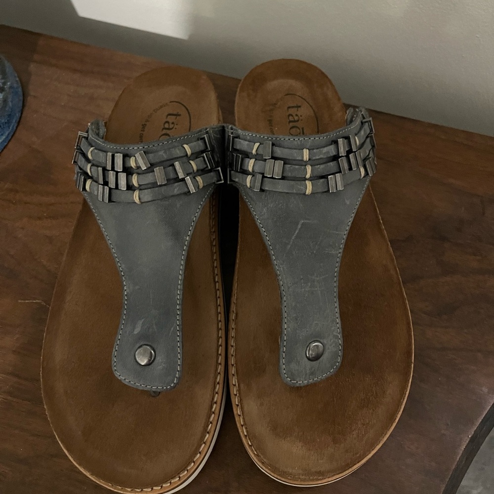 Taos Stupendous Sandal Size 38 (7-7.5) Worn once